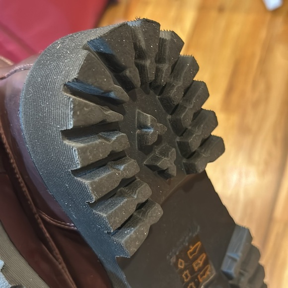 Lace up lugsole boots please note marks in third & 4th photo - Picture 16 of 16